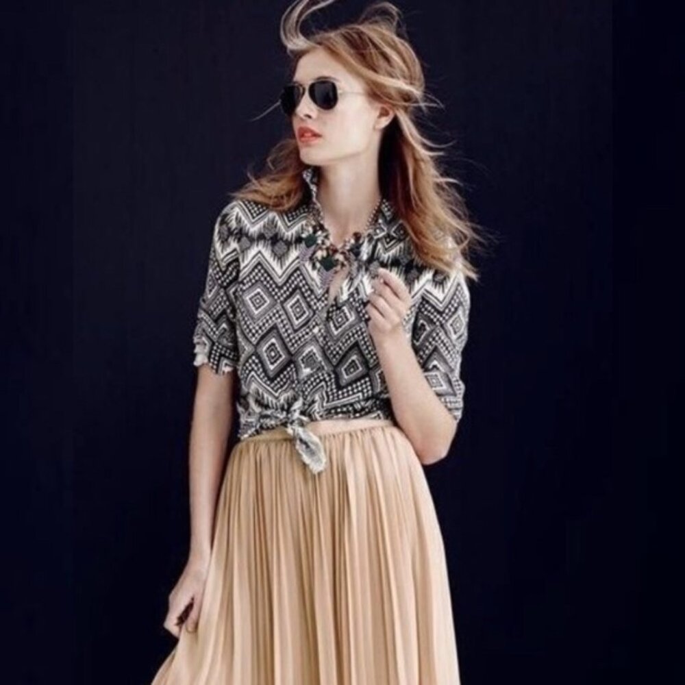 J.Crew Black White Linen Diamond Ikat Boy Shirt 2